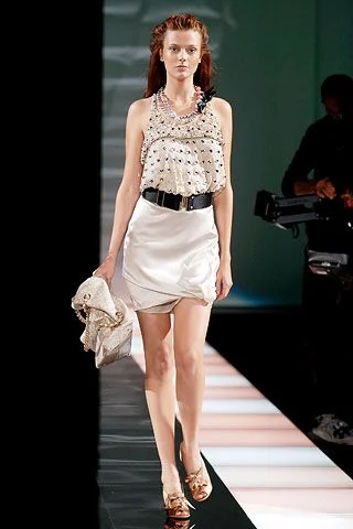 Look 10